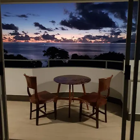 Studios- Beauvallon Studios Mahe Island, Seychelles